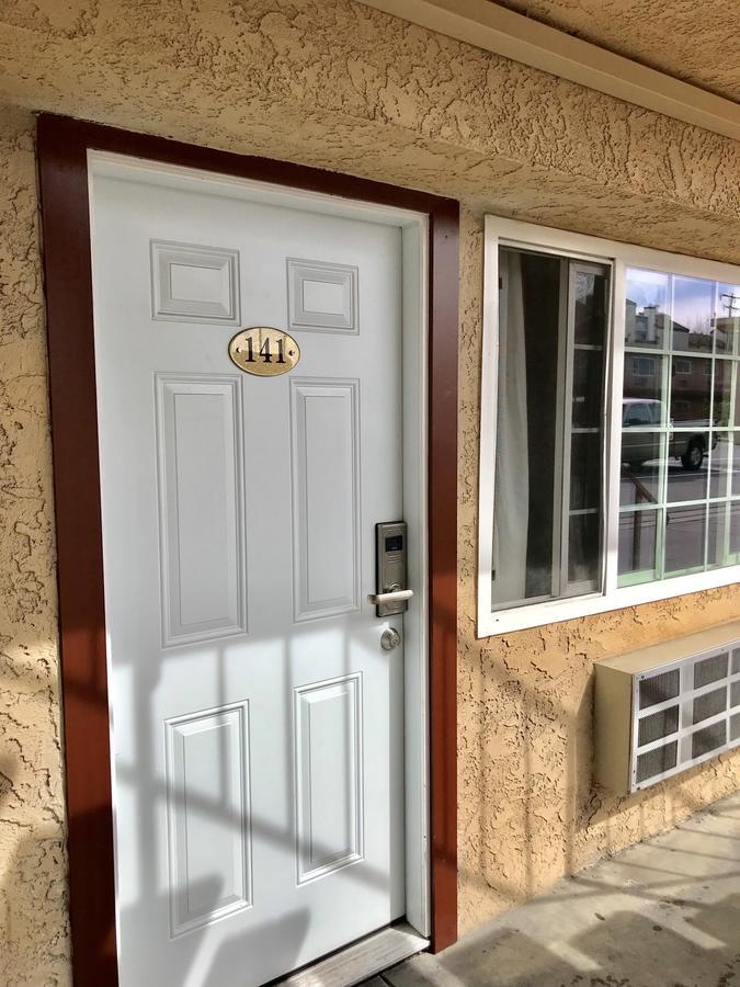 Norwalk Inn & Suites Екстериор снимка